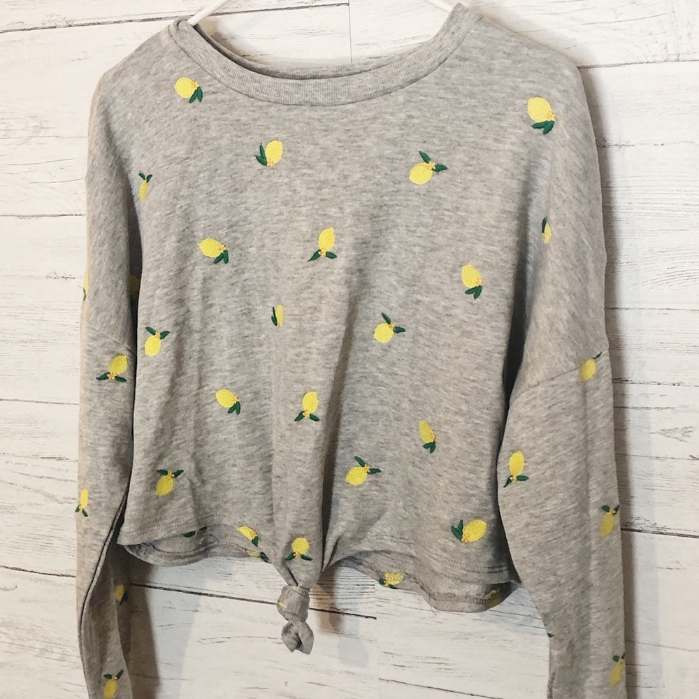 Nordstrom embroidered lemon 🍋 sweater